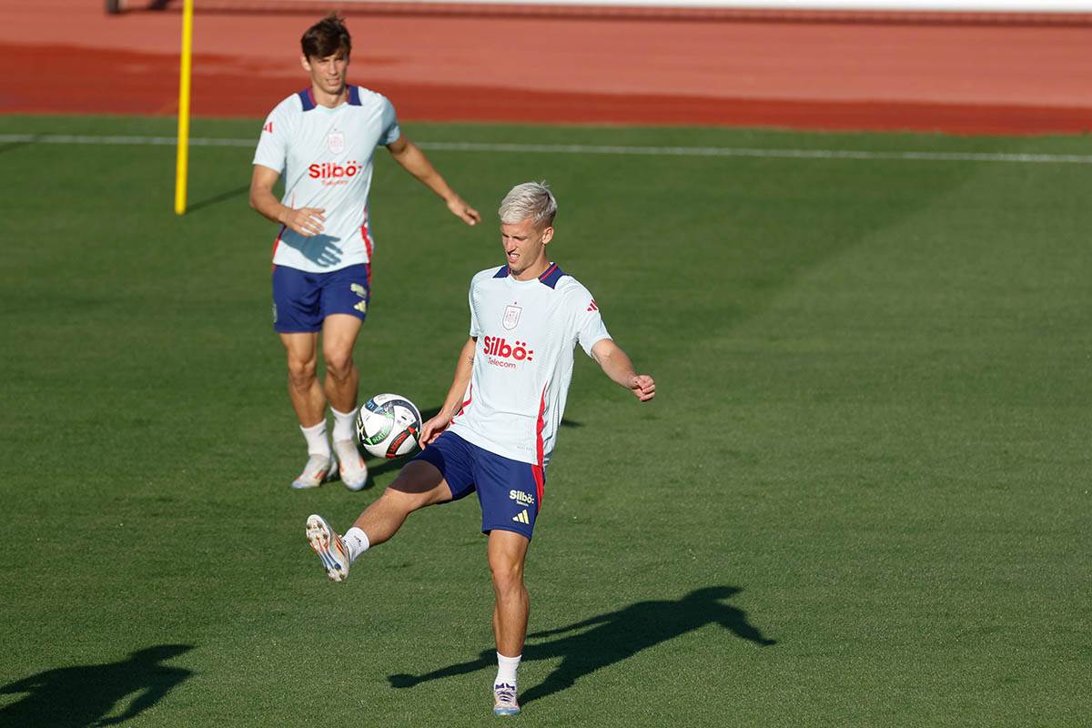 Fudbal, Španija, trening (5).jpg