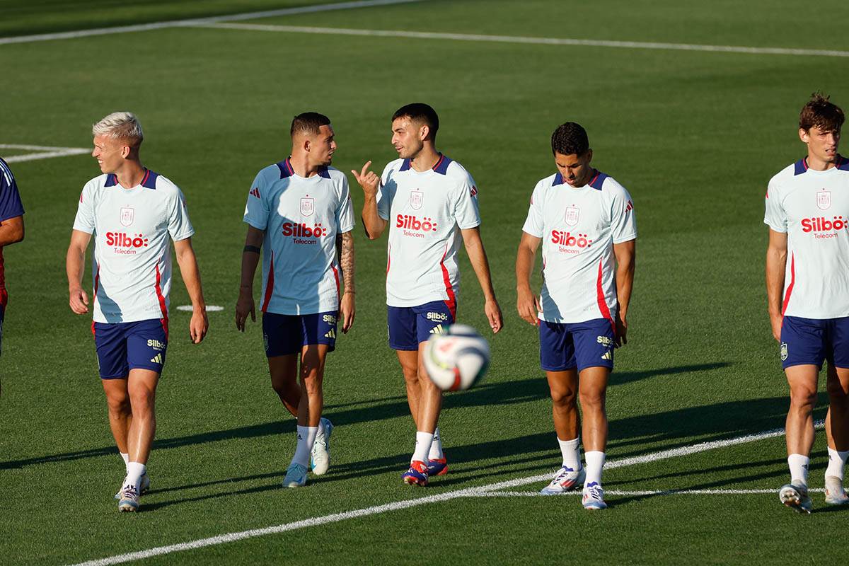 Fudbal, Španija, trening (10).jpg