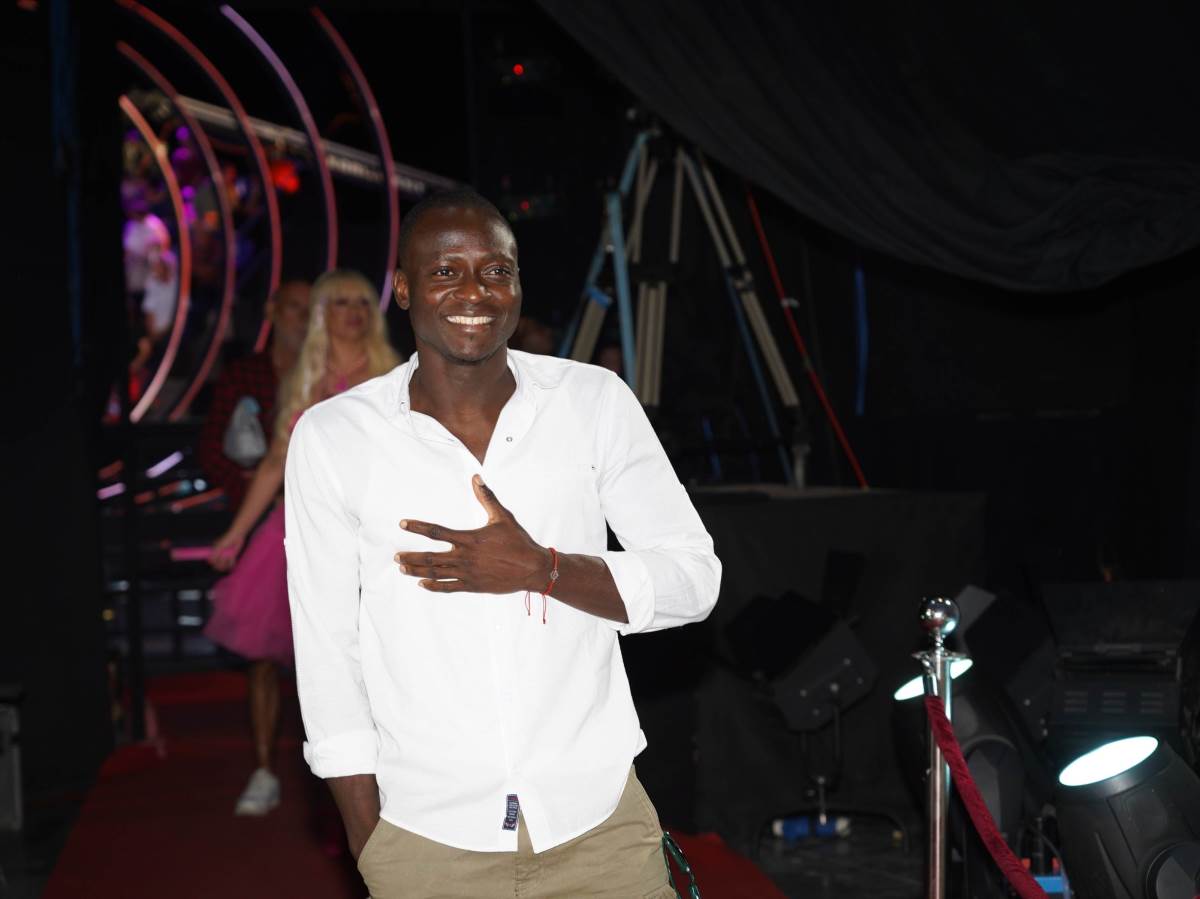 Fudbaler Viktor Amos u Eliti