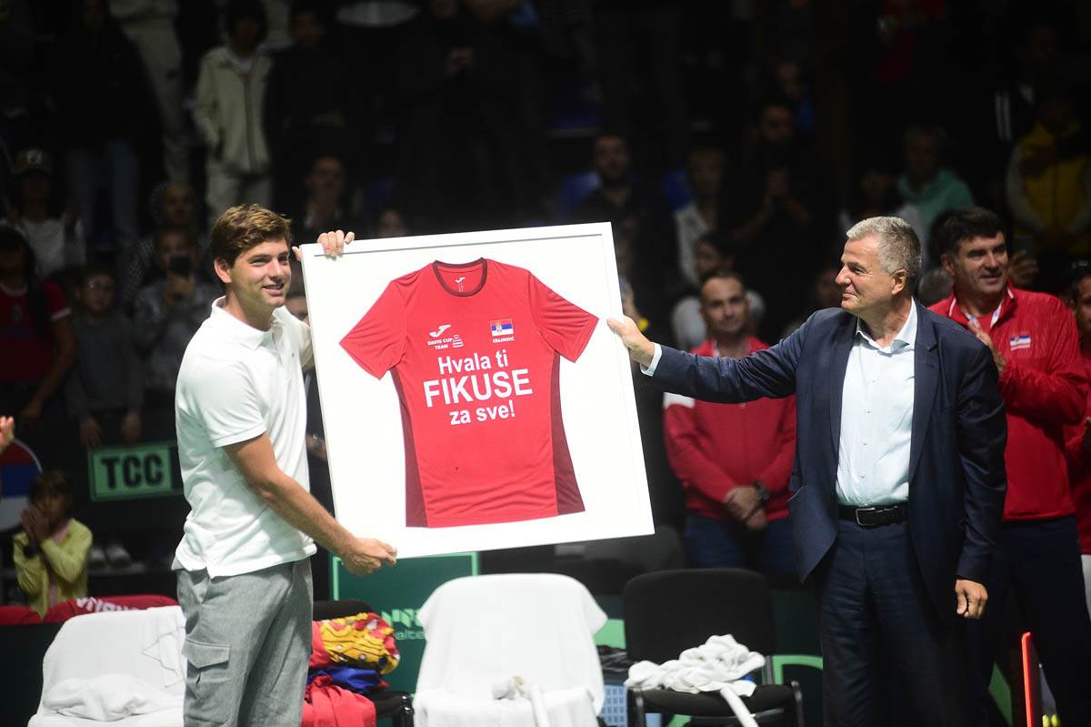Novak Đoković se zahvalio publici i Hamadu Međedoviću