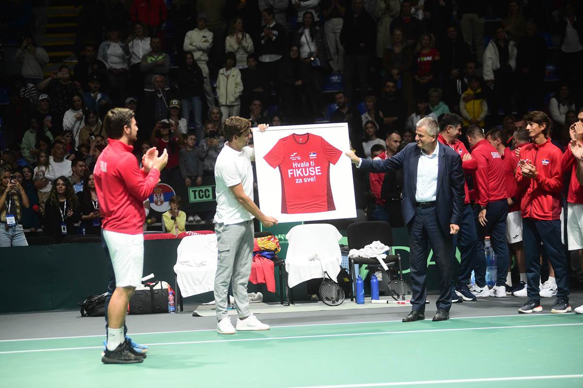 Novak Đoković se zahvalio publici i Hamadu Međedoviću