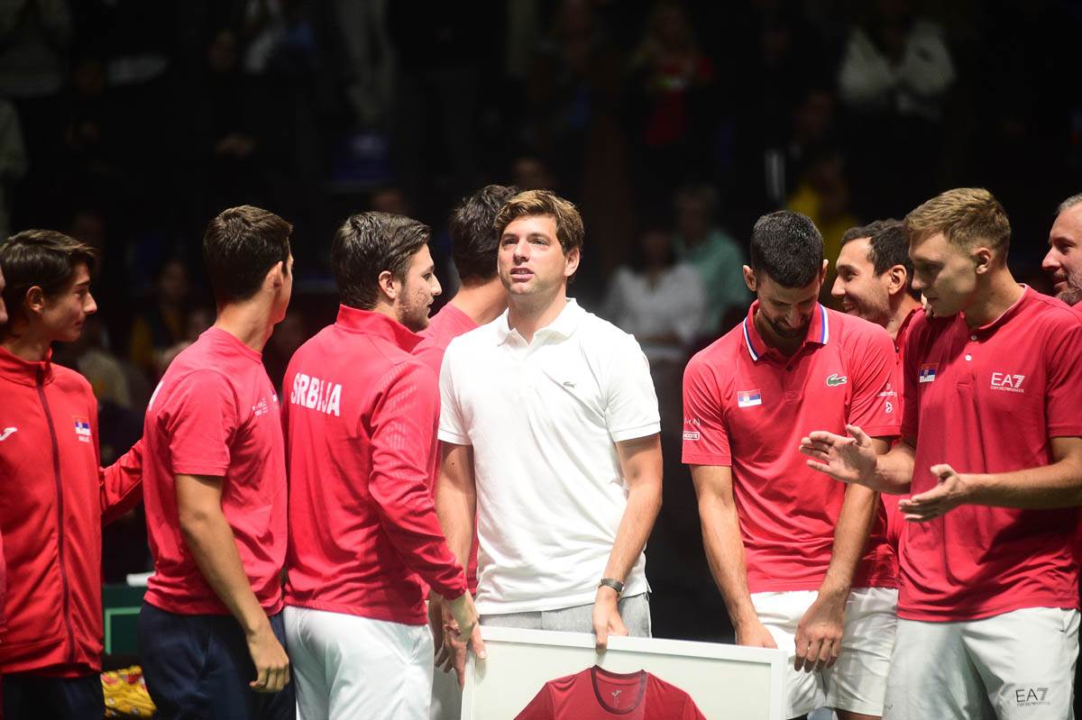 Novak Đoković se zahvalio publici i Hamadu Međedoviću