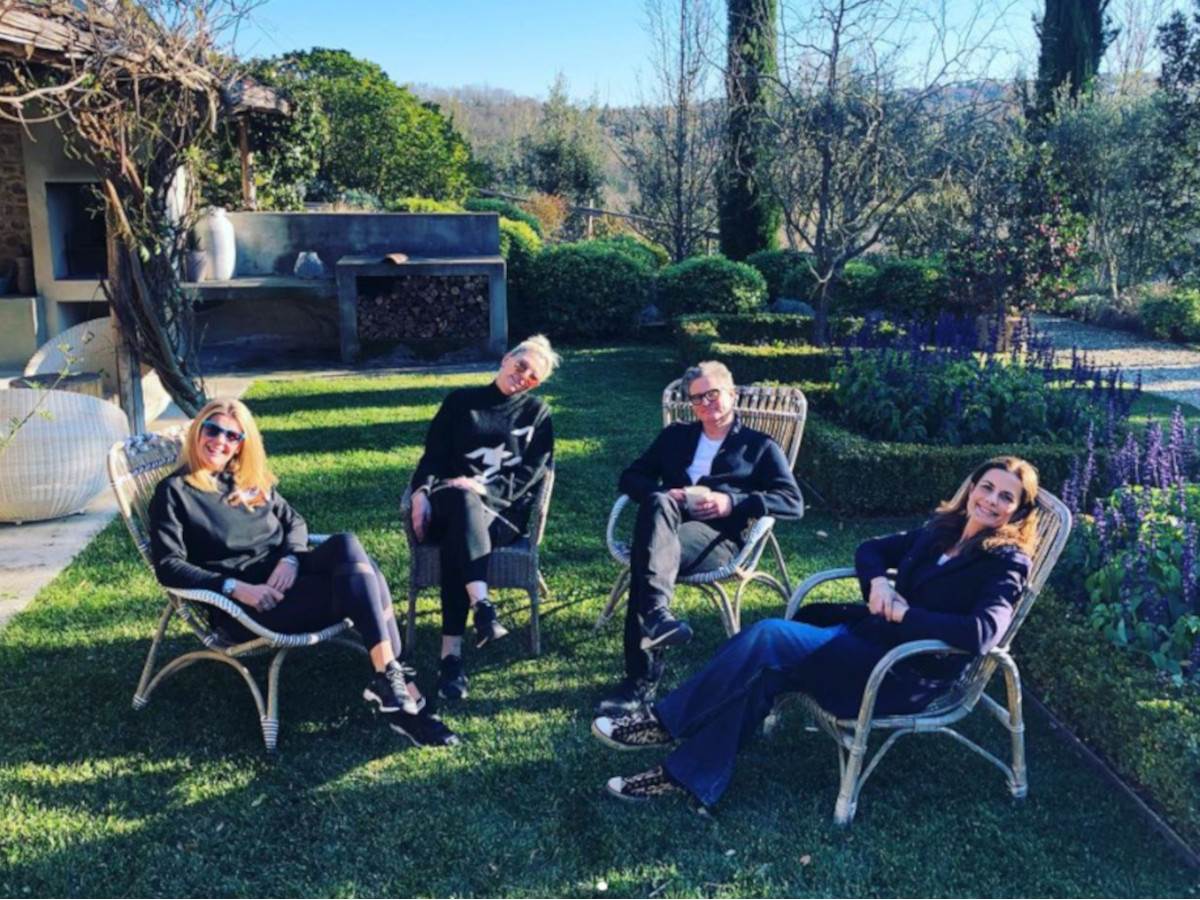 Kolin Firt sa ženom i društvom2.jpg