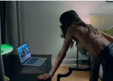 Vruća scena Jelisavete Orašnin u seriji Močvara