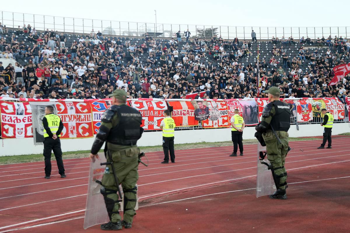 Zvezdan Terzić slao poljupce iz lože u derbiju