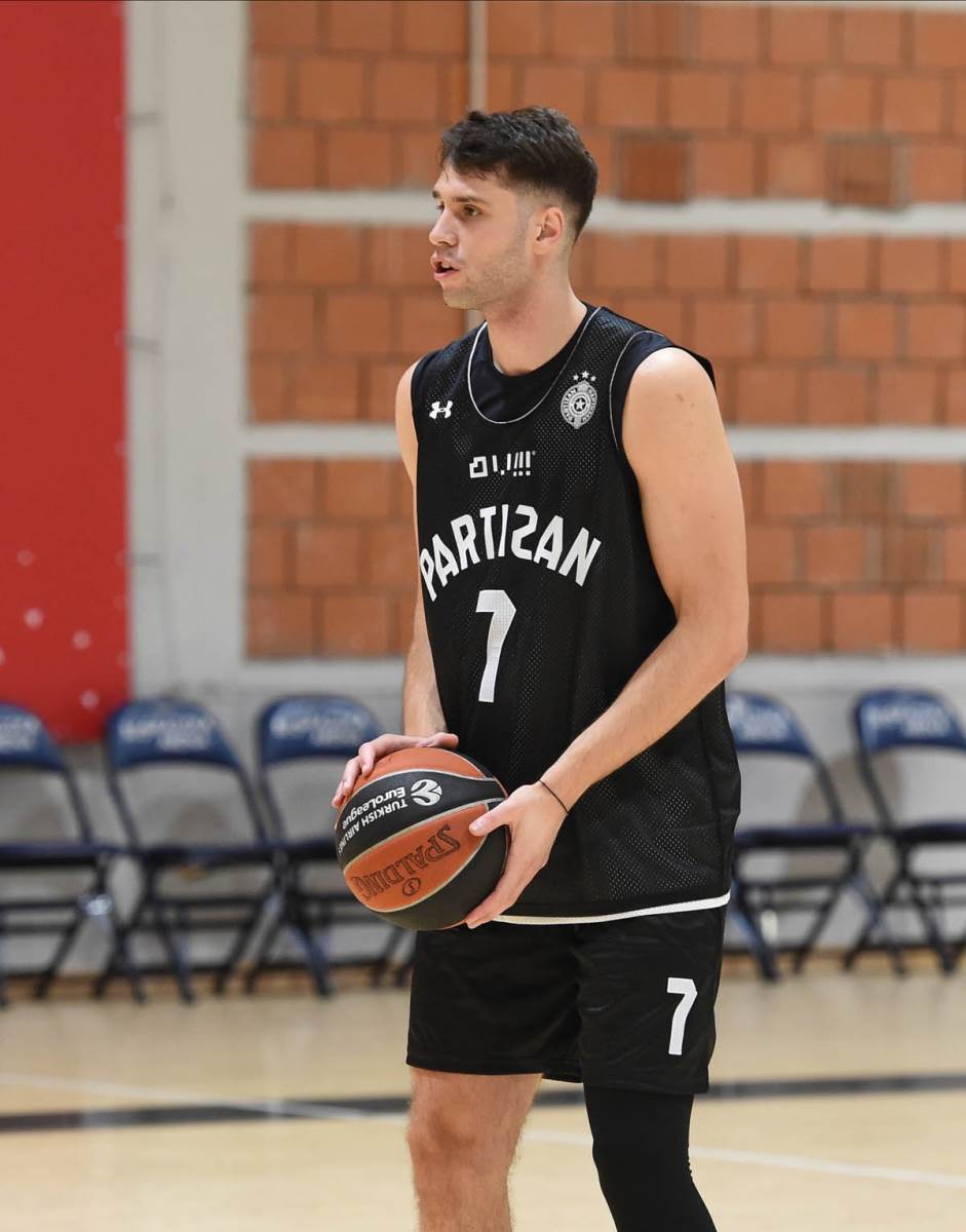 Mario Nakić (9).jpg