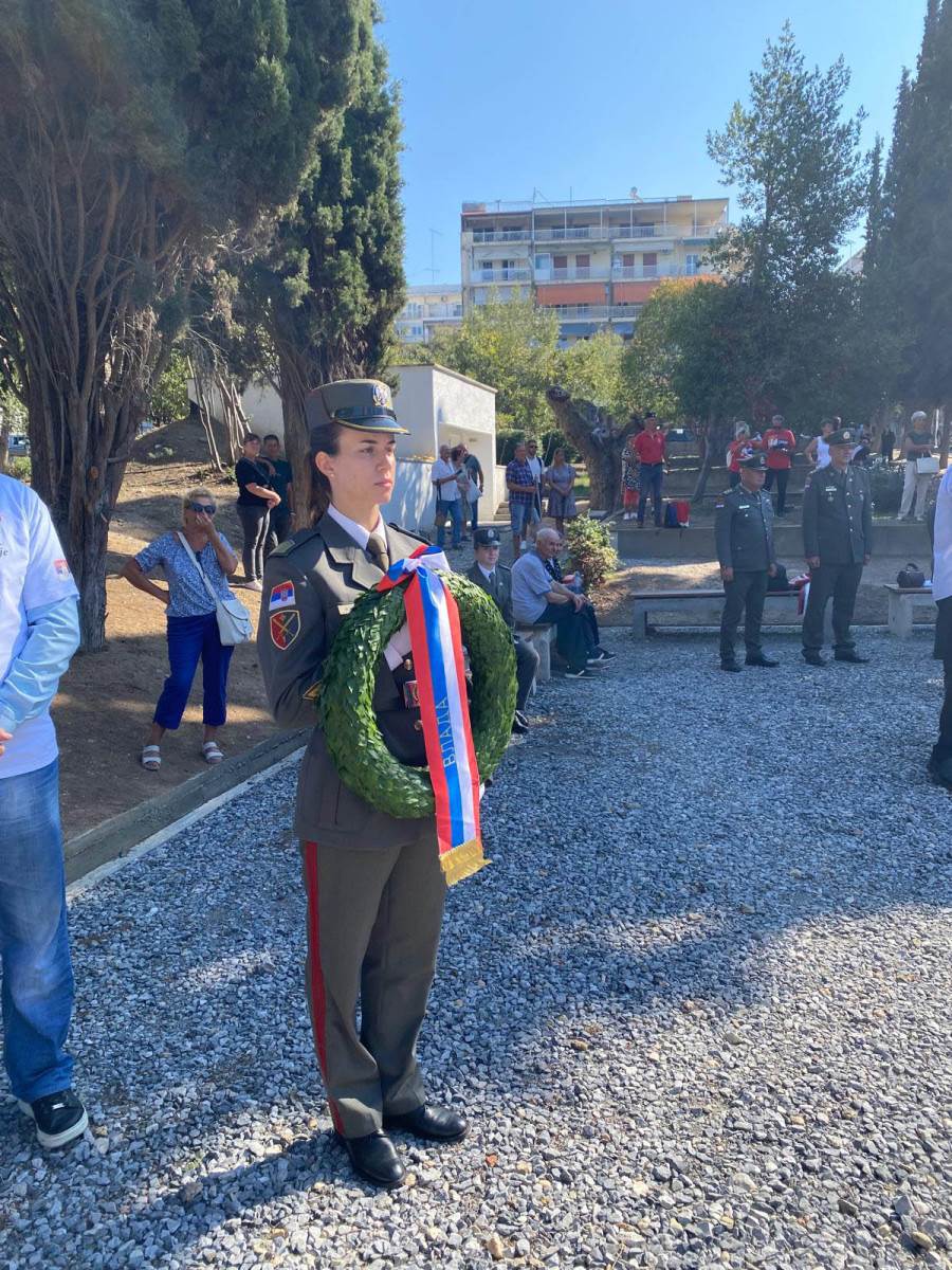 Deda Đorđe dobija bistu na Zejtinliku ceremonija uživo