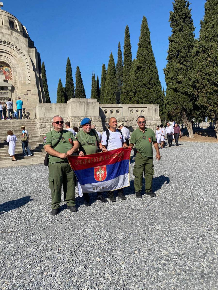 Deda Đorđe dobija bistu na Zejtinliku ceremonija uživo