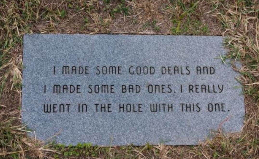 Urnebesni natpisi na spomenicima