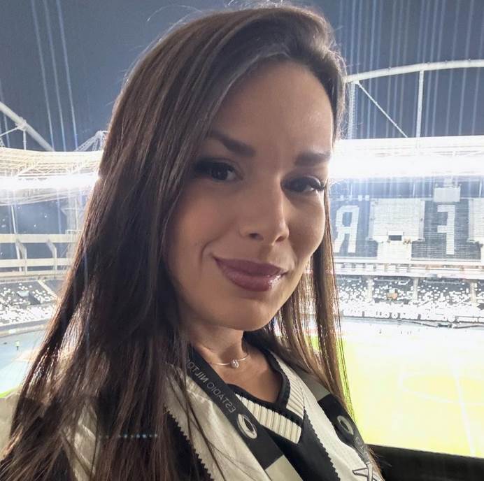 Kako danas izgleda lepa skupljačica loptica koja je opčinila Nadala