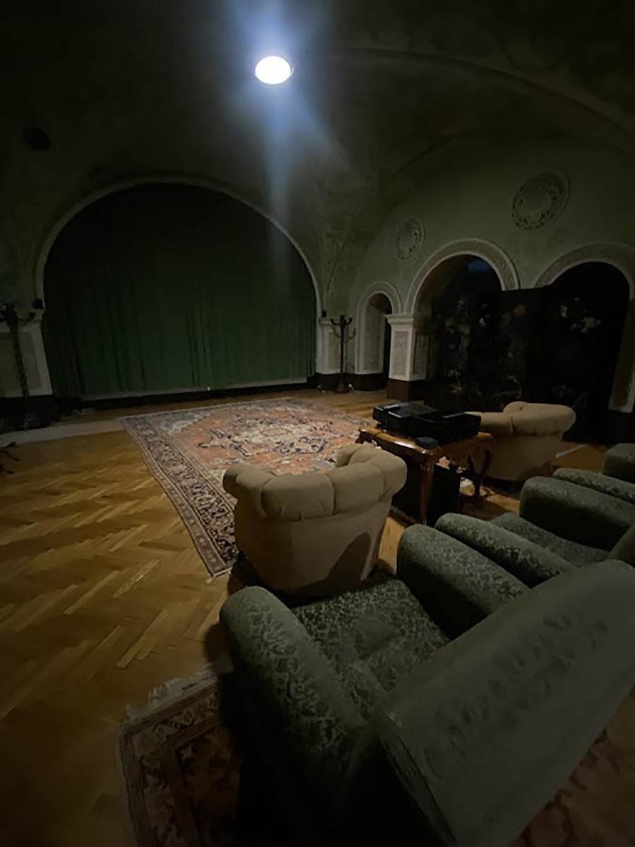 bioskopska sala, kraljev dvor, Beli dvor (1).jpg