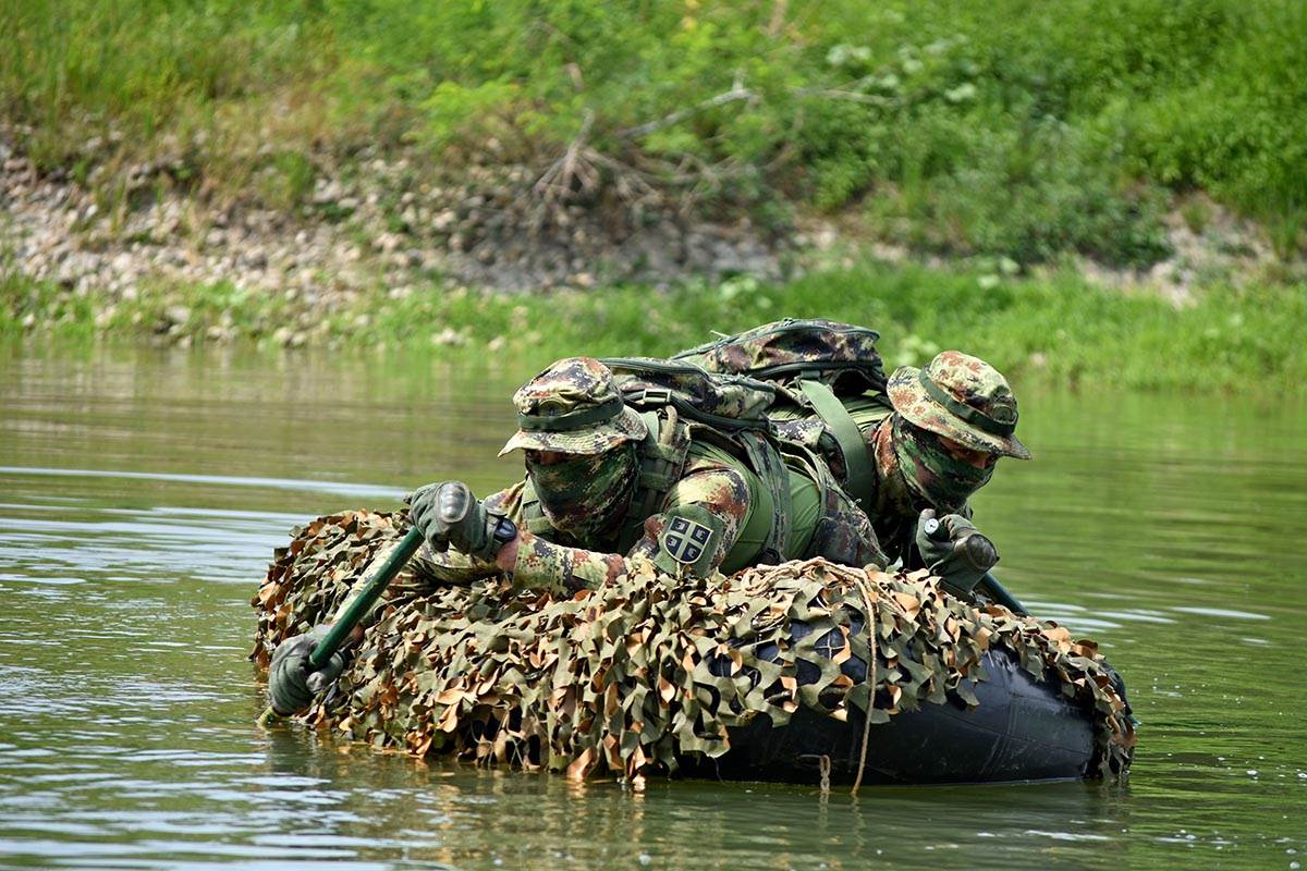 Vojska Srbije, vojnici, kopnena jedinica (2).jpg
