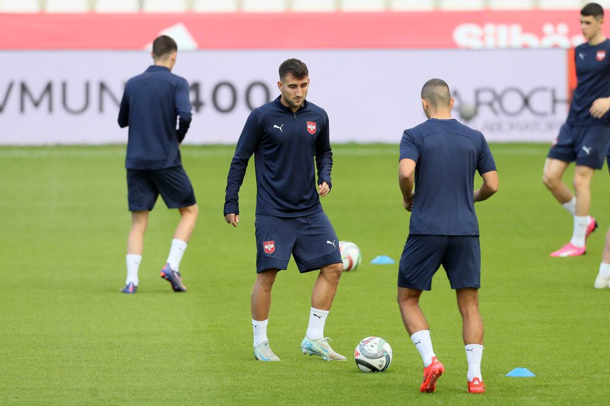 Trening fudbalera reprezentacije Srbije   (9).jpg