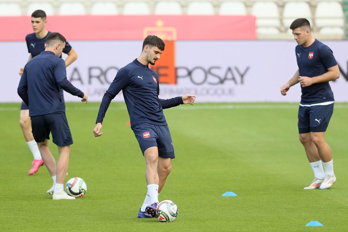 Trening fudbalera reprezentacije Srbije   (10).jpg