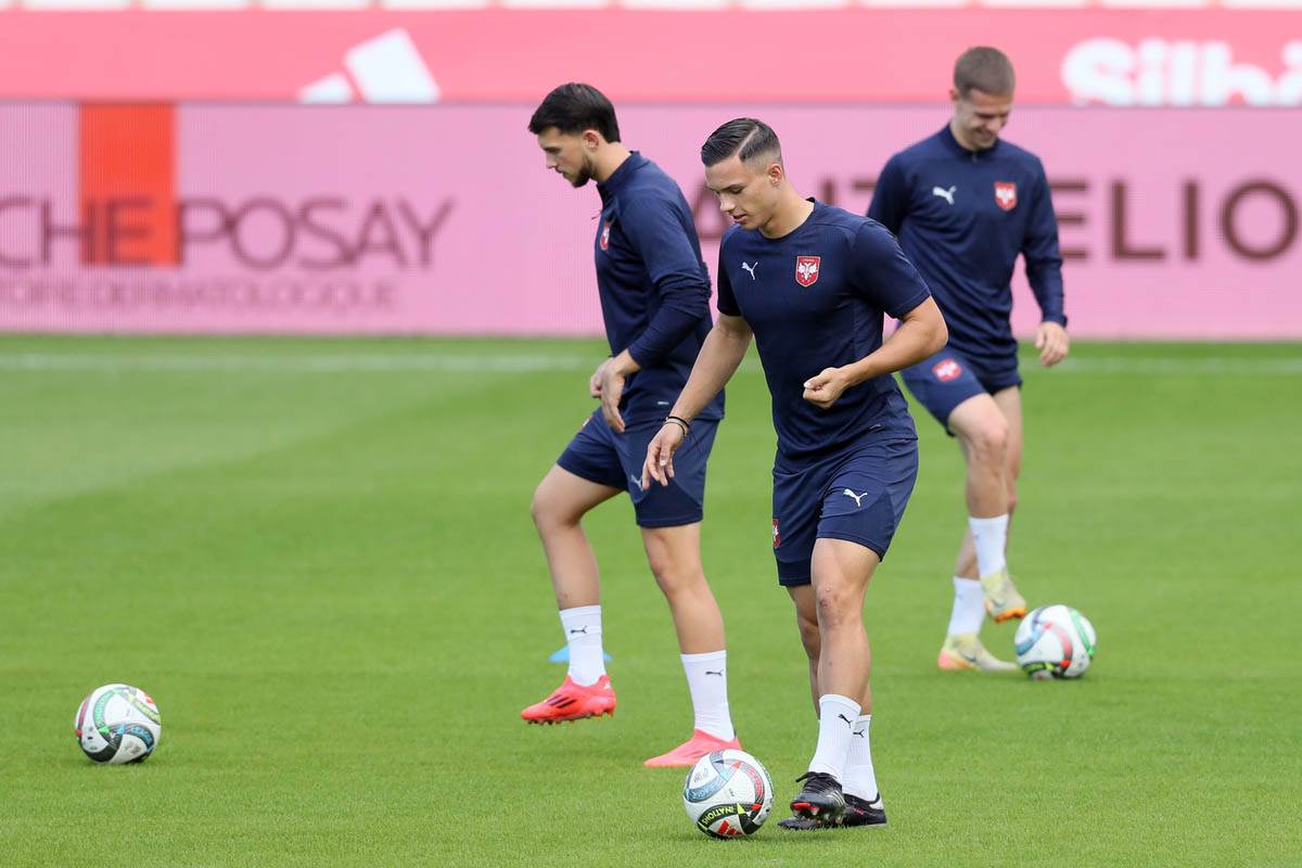 Trening fudbalera reprezentacije Srbije   (13).jpg