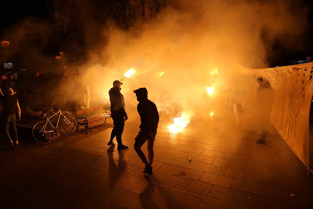 Novi Pazar protest navijača (4).jpg