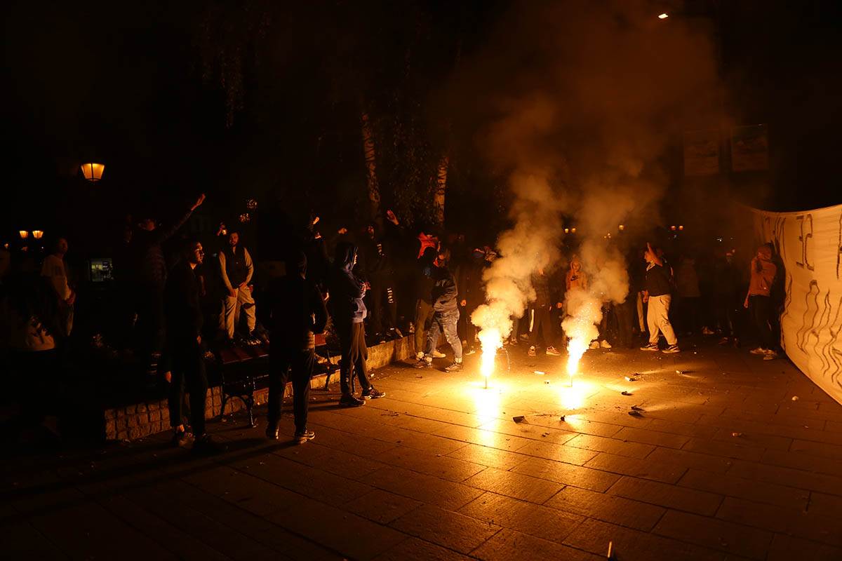 Novi Pazar protest navijača (8).jpg