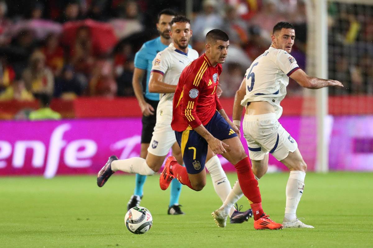 Dragan Stojković Piksi opsovao sudiju na Srbija - Španija