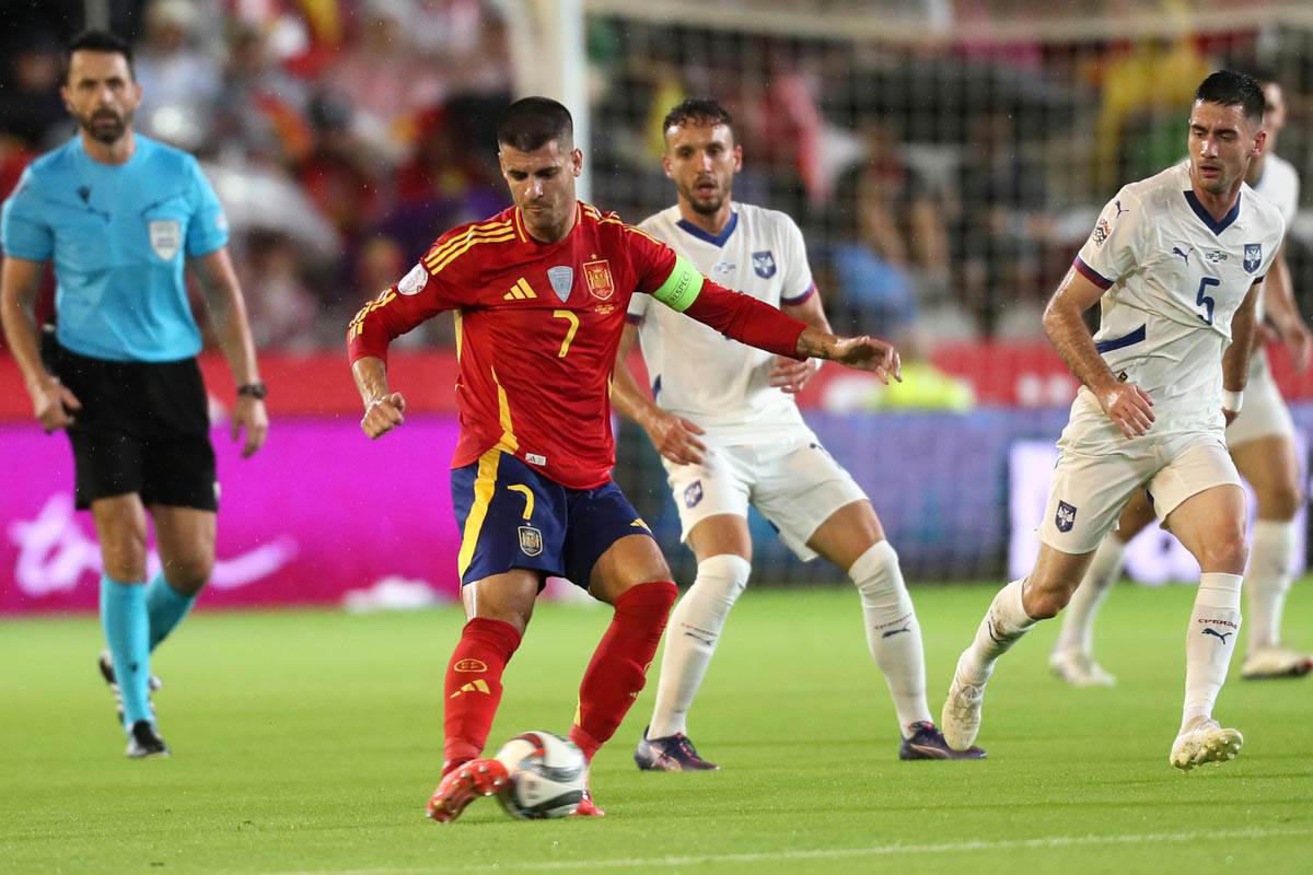 Dragan Stojković Piksi opsovao sudiju na Srbija - Španija