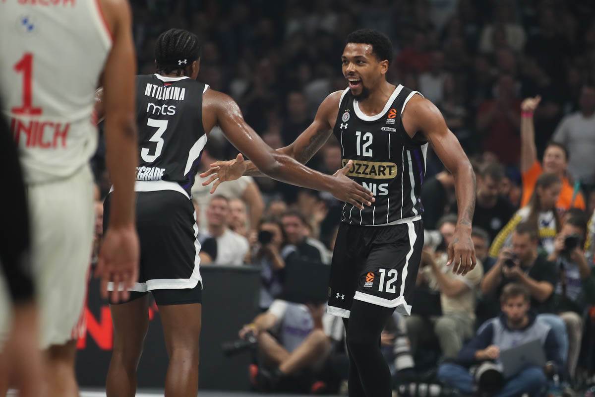 Partizan-Bajern (4).jpg