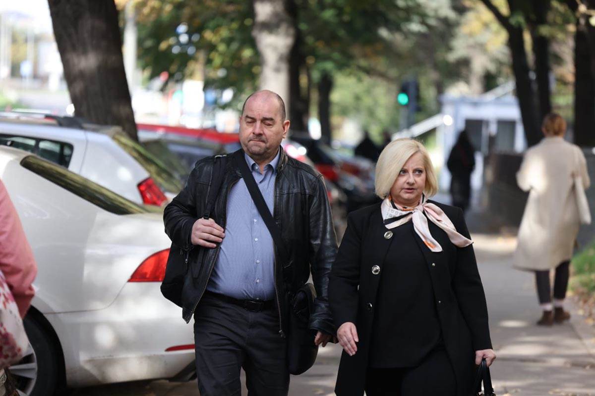 Roditelji ubijene dece iz Ribnikara (2).jpg