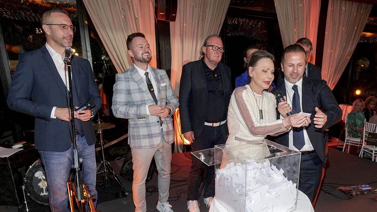 4b Gospođa Madlena Zepter copy.jpg