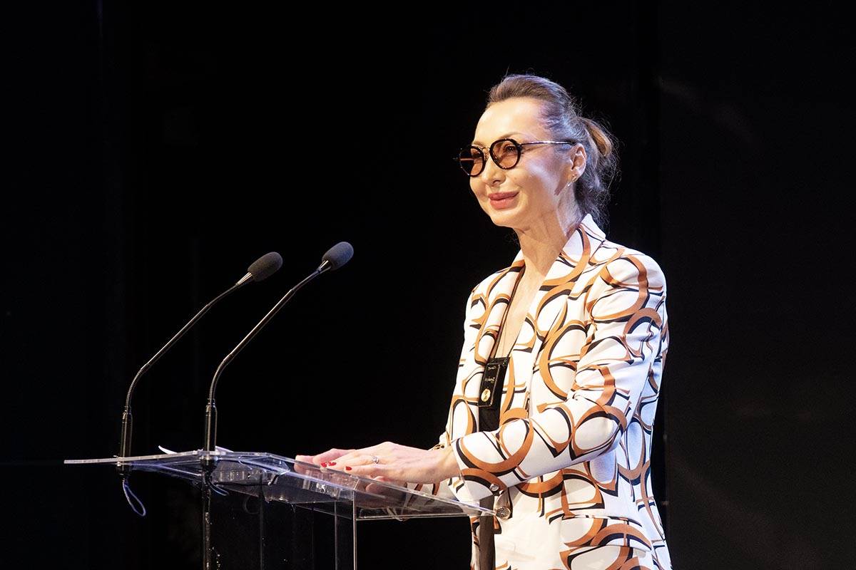 6. Gospođa Diana Zepter copy.jpg