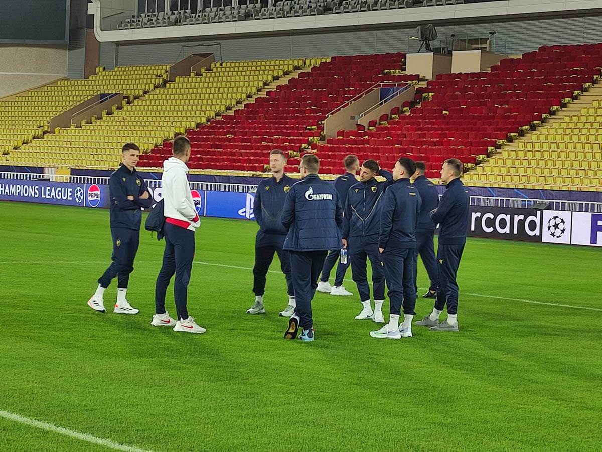 Šetnja fudbalera Crvene zvezde u Monaku (5).jpg