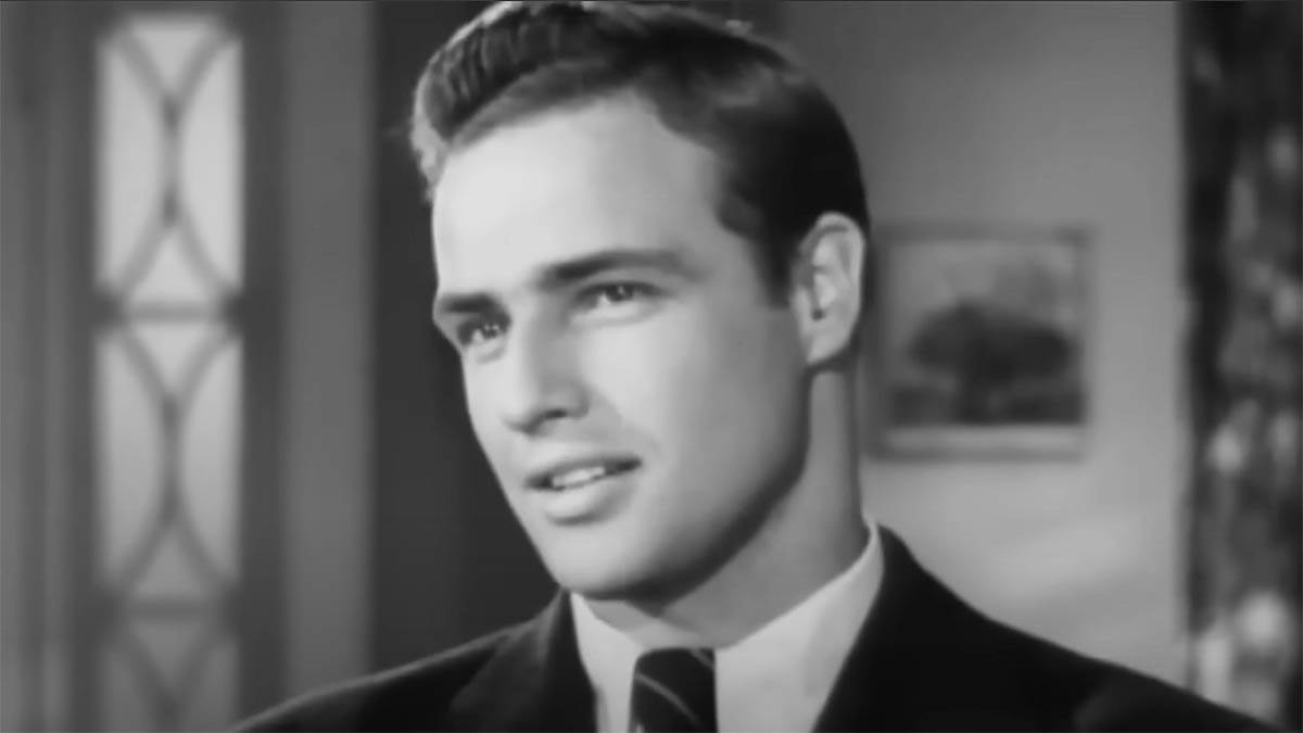 Marlon Brando (1).jpg