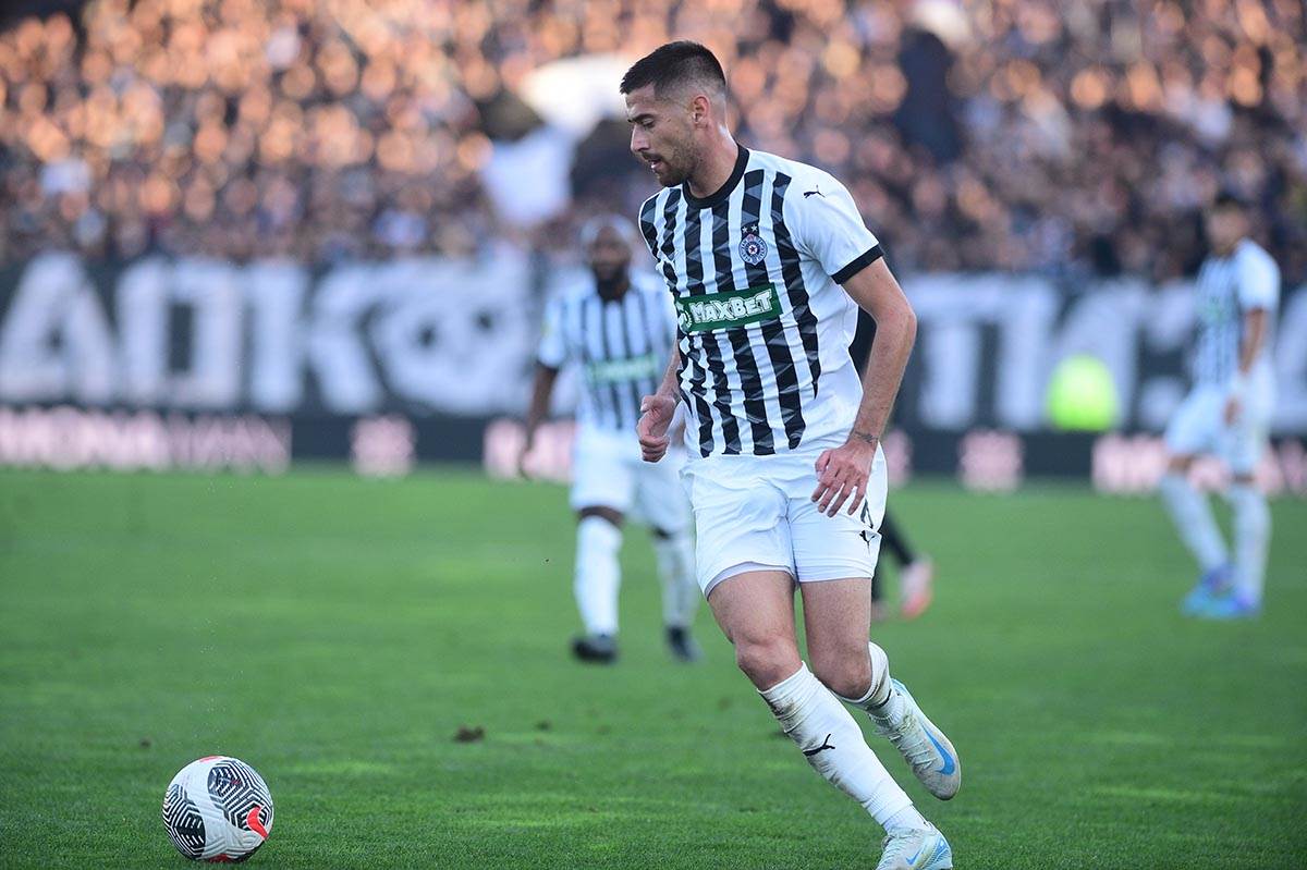 FK Partizan vs FK Čukarički  (3).jpg