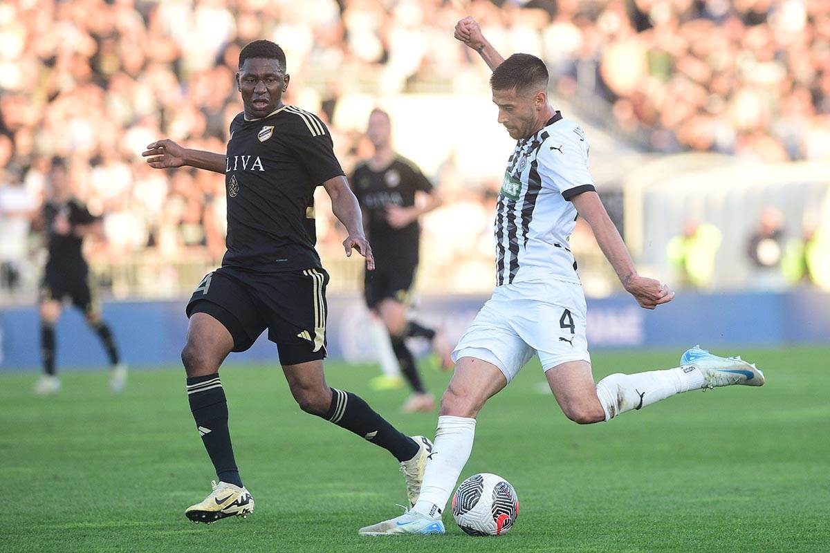 FK Partizan vs FK Čukarički  (8).jpg