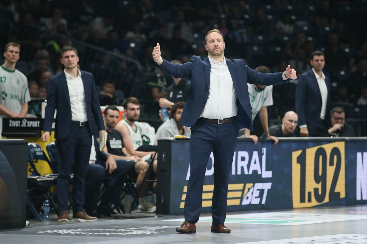 Uništen teren dvorane Krke u Novom Mestu