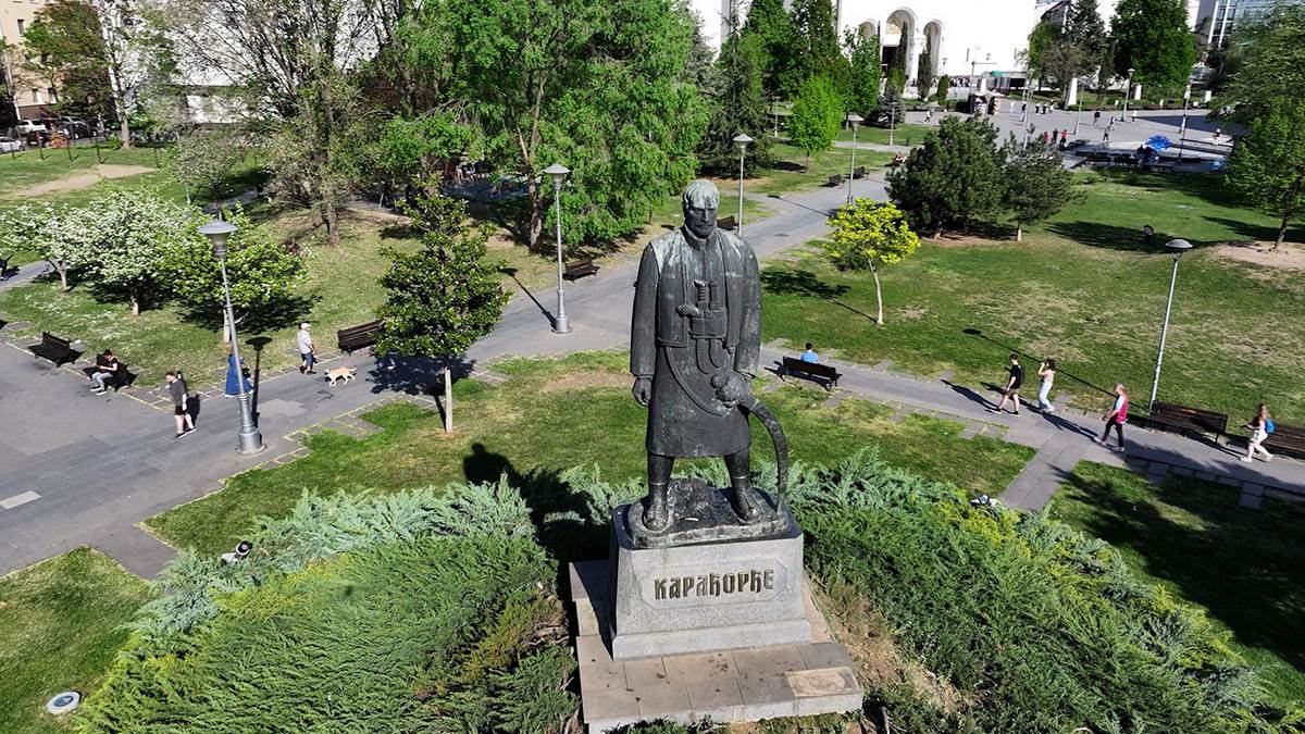 Spomenik Karađorđu (3).jpg
