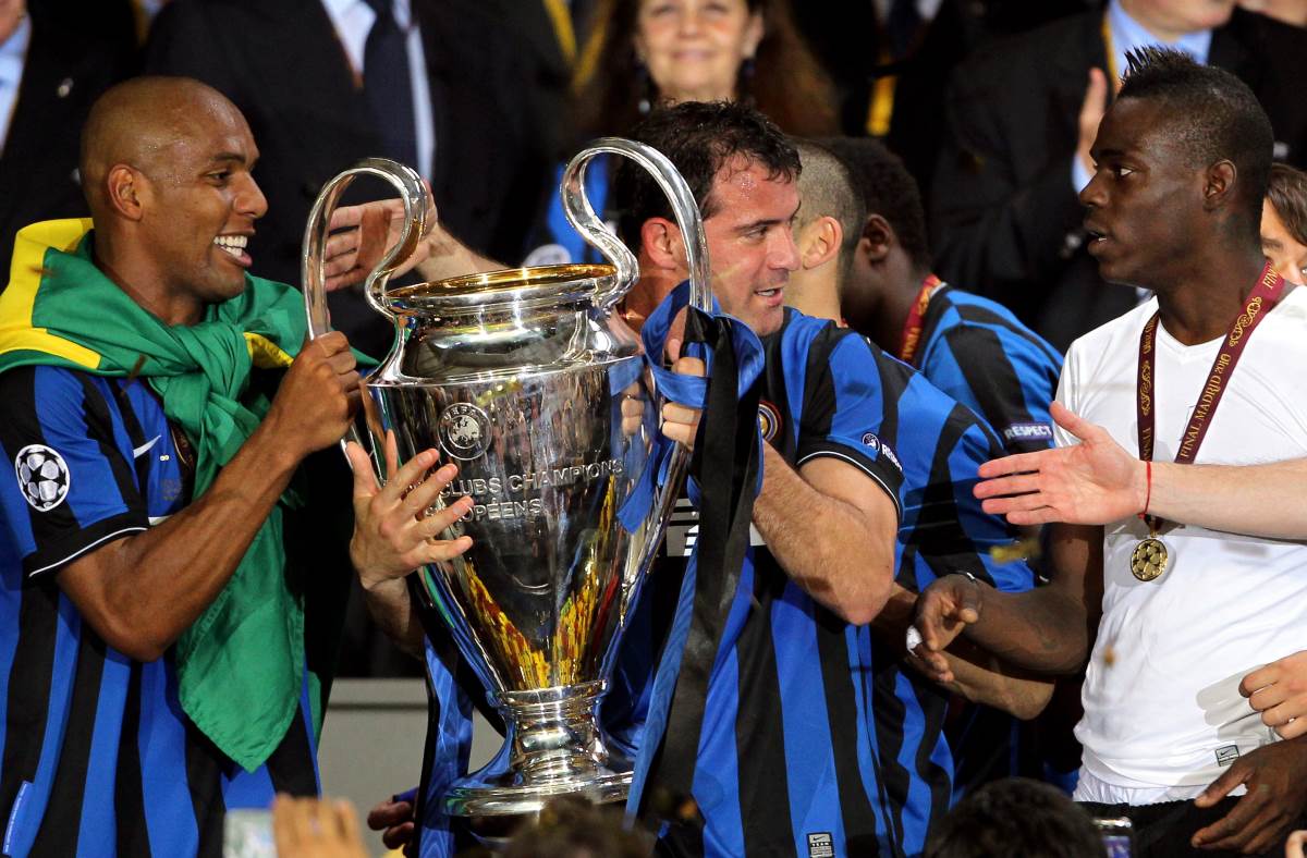 Dejan Stanković i Mario Baloteli