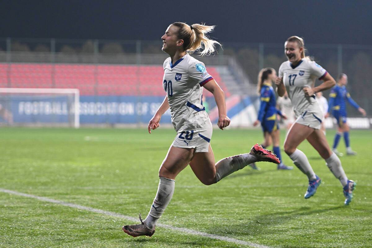 fudbalerke zenske reprezentacije Srbije protiv Bosne i Hercegovine (3).jpg