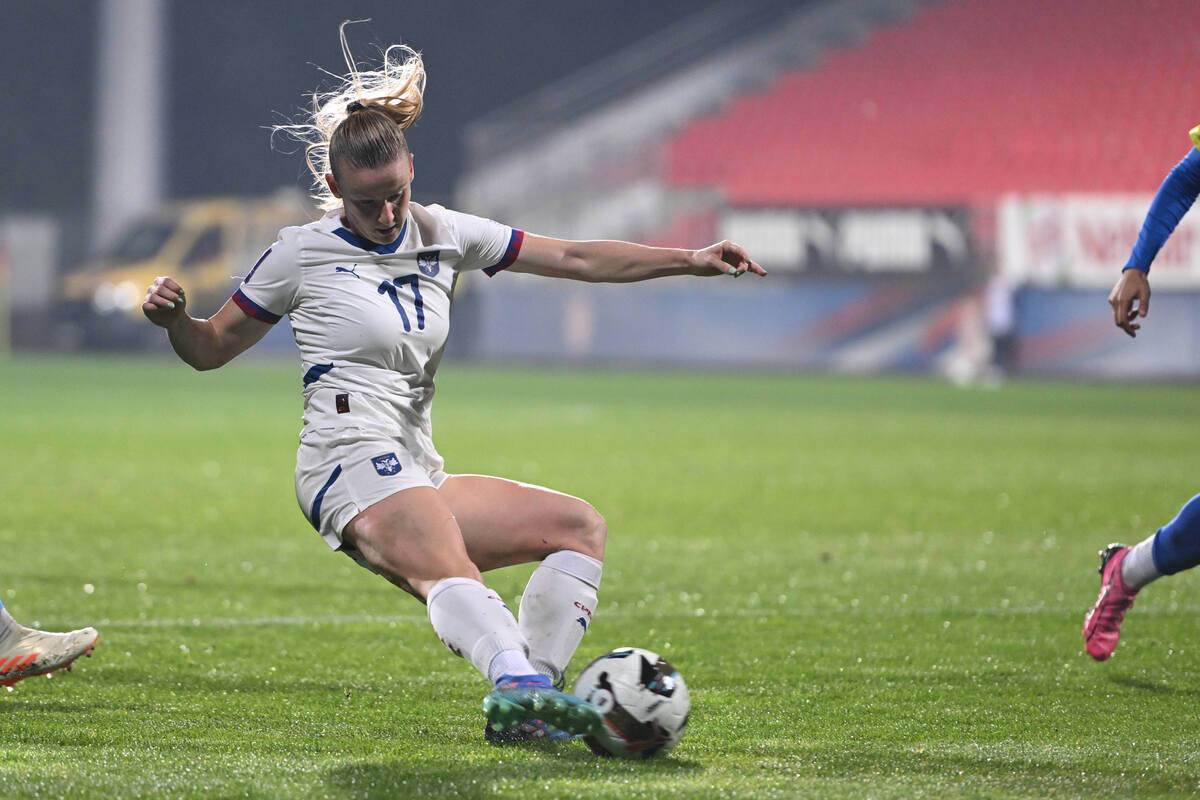 fudbalerke zenske reprezentacije Srbije protiv Bosne i Hercegovine (6).jpg