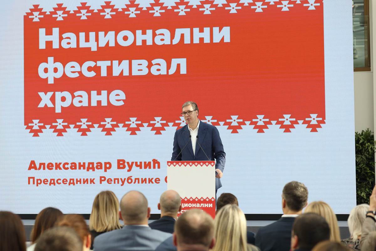 Aleksandar Vučić, Predsednik Republike Srbije copy.jpg