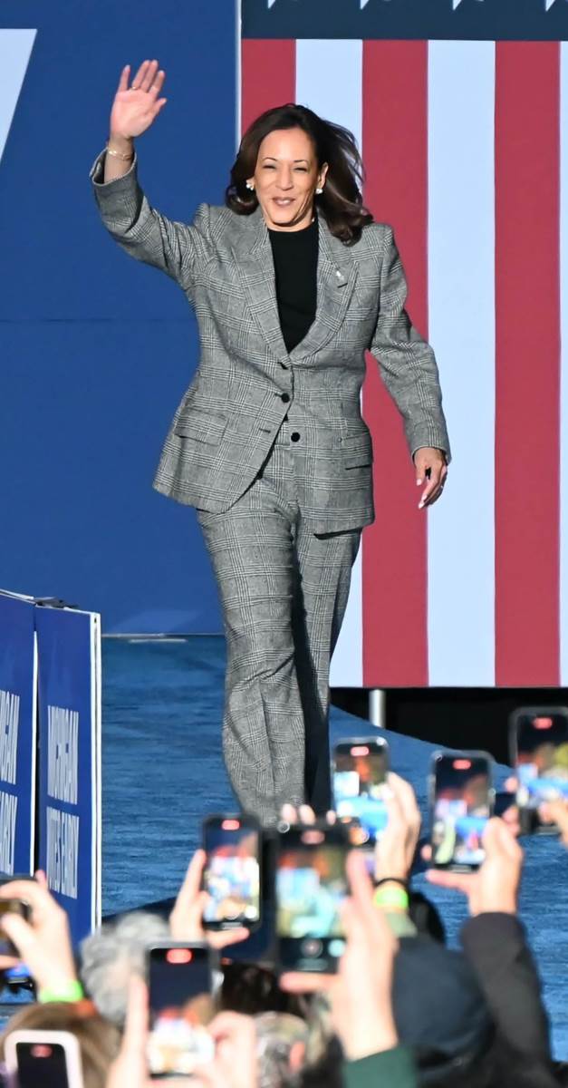 Kamala Haris (1).jpg