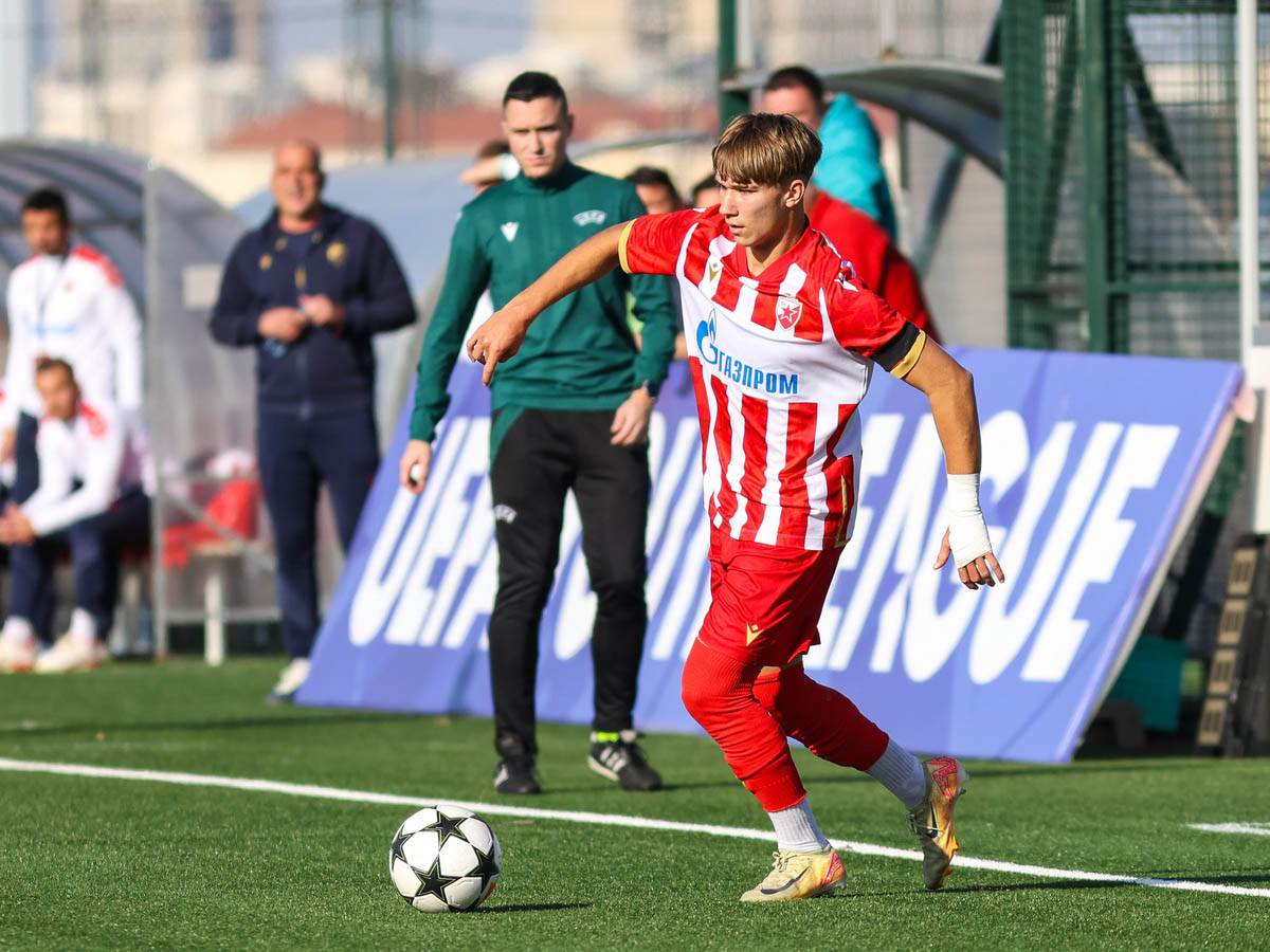 zvezda - barselona liga šampiona mladih (11).jpg