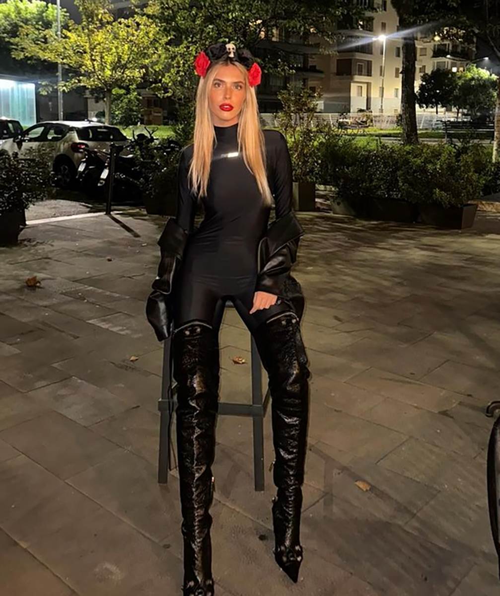 viki mihajlović  (1).png