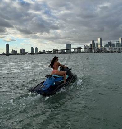 Pol Džordž hteo da otera Danijelu Rajić, sada se ne odvaja od nje