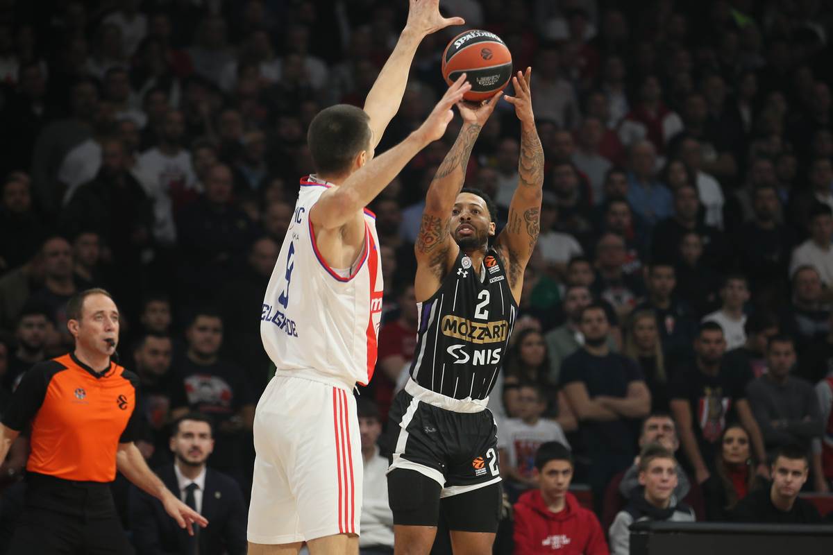 Derbi Partizan Zvezda (18).JPG