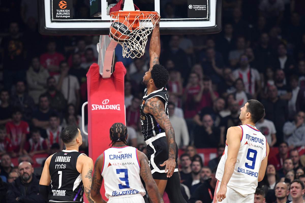 Derbi Partizan Zvezda (10).JPG