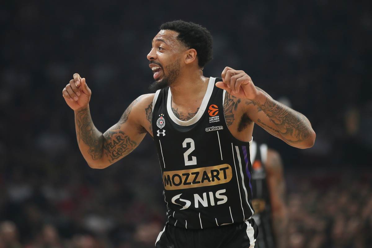 Derbi Partizan Zvezda (6).JPG