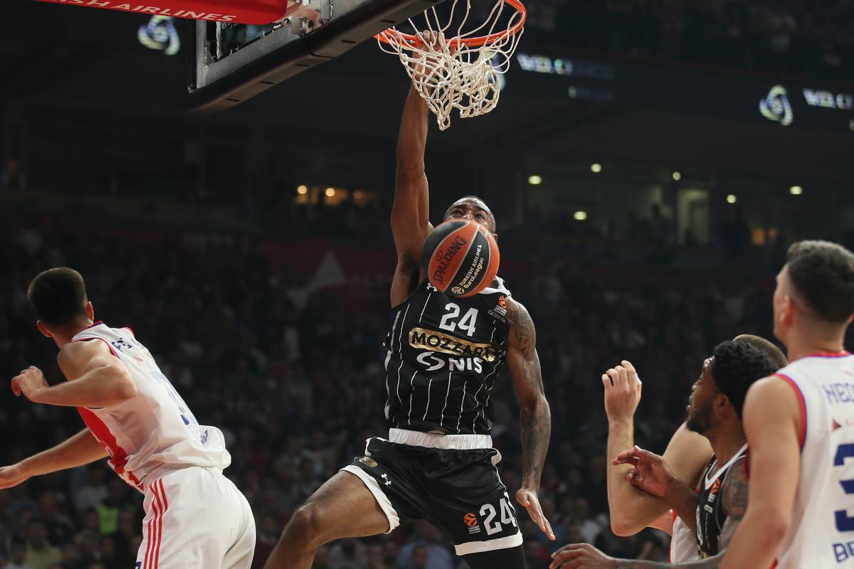 Derbi Partizan Zvezda (2).JPG