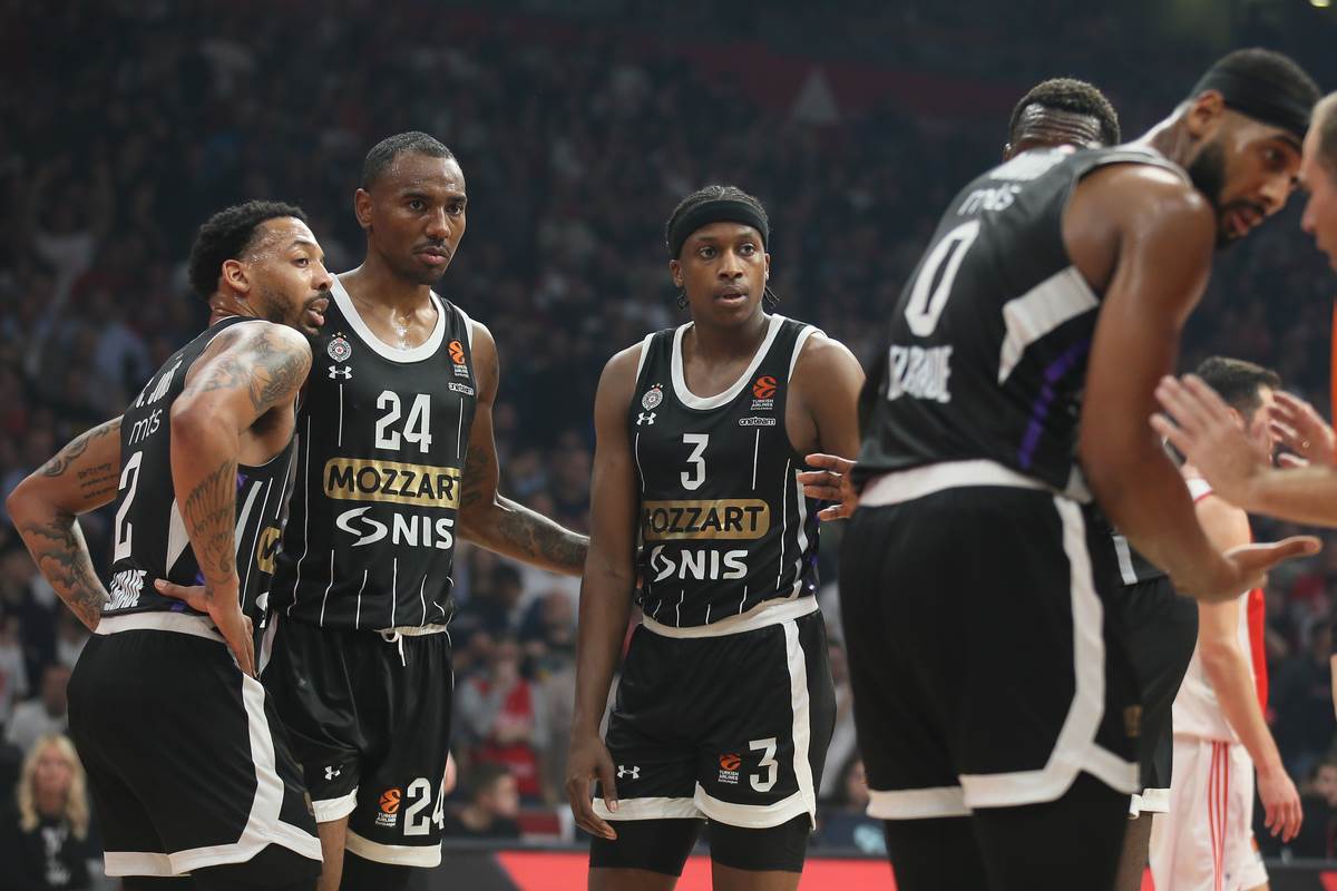 Zvezda Partizan  (4).JPG