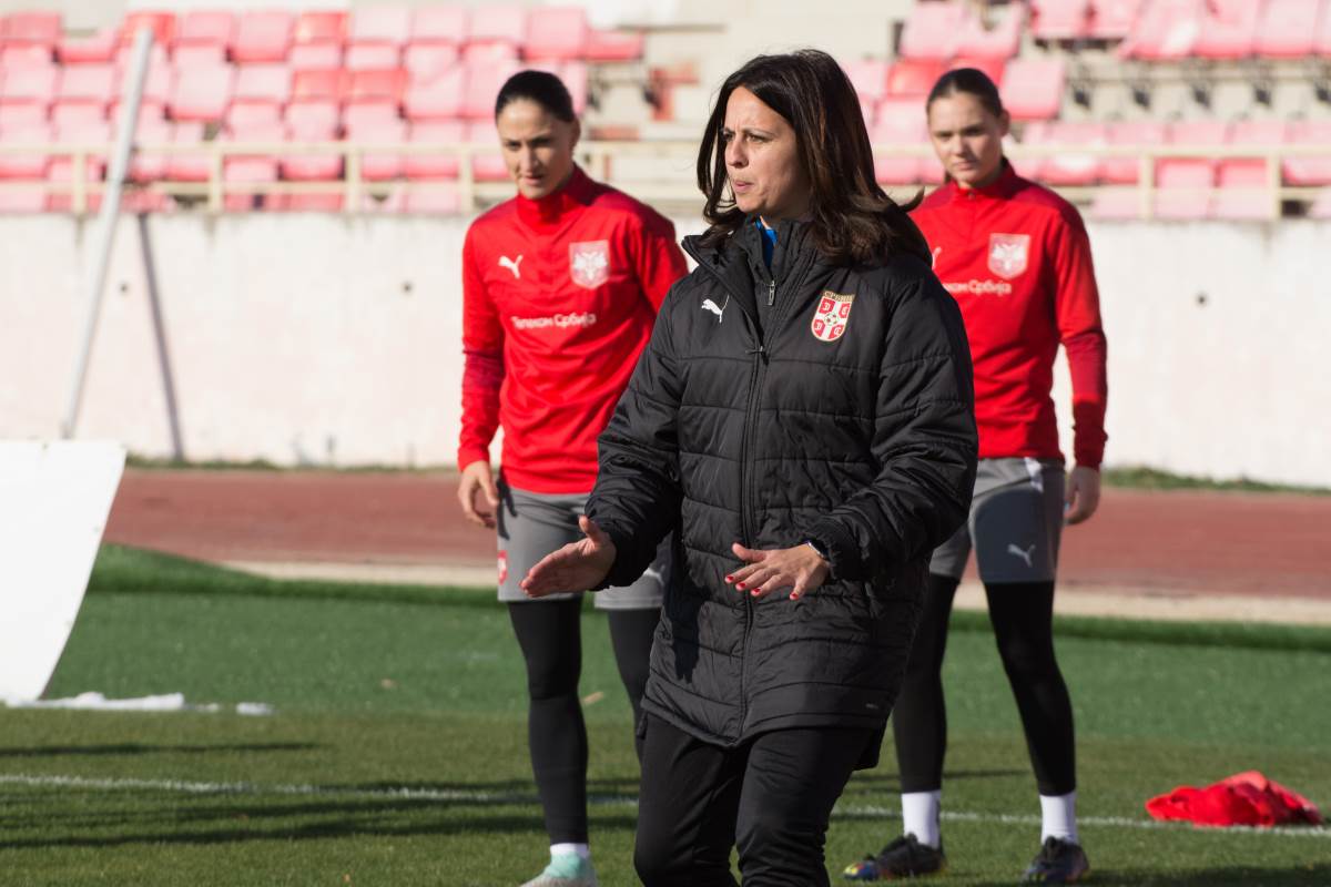 Trening Fudbalerki Srbija (12).jpg