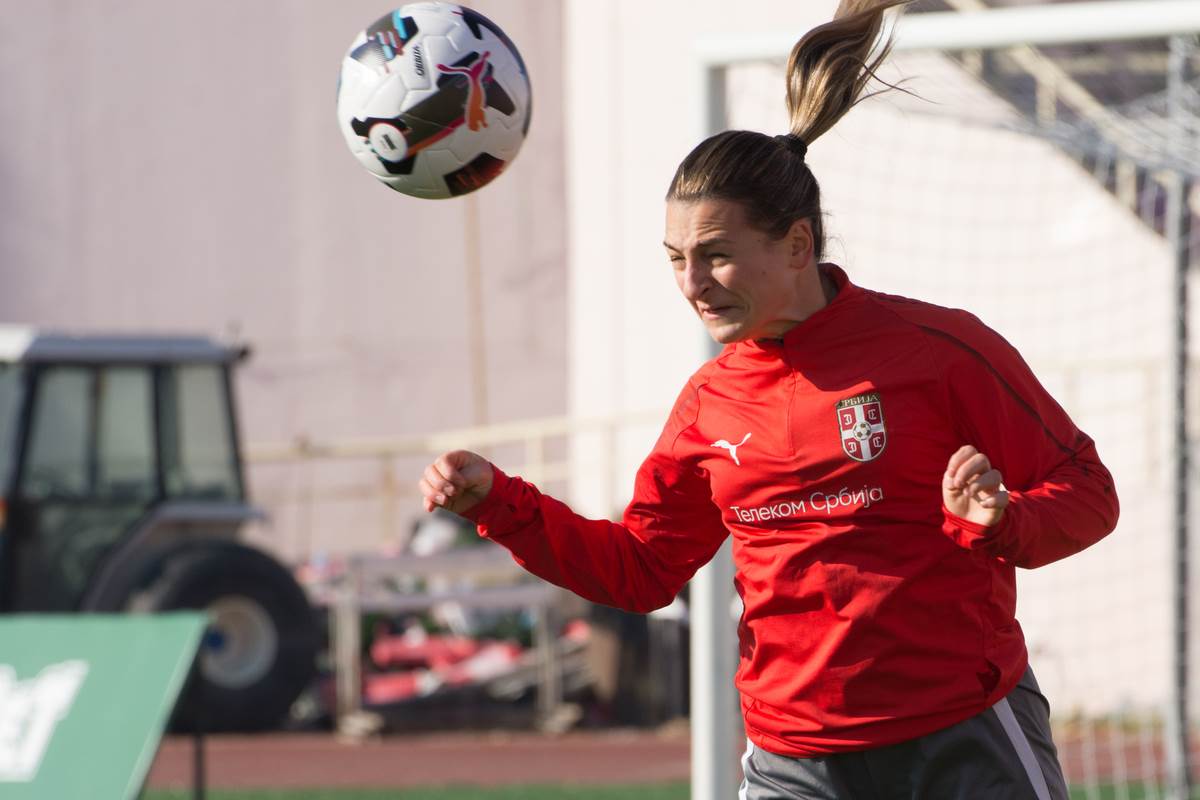 Trening Fudbalerki Srbija (9).jpg