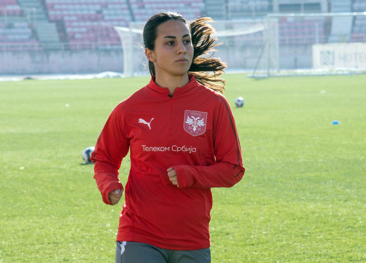 Trening Fudbalerki Srbija (3).jpg