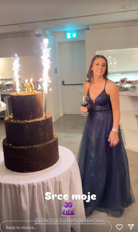 Aco Pejović zaprosio ženu na maturskoj večeri